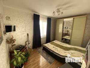 Дом 100м&sup2;, 2-этажный, участок 4 сот.  