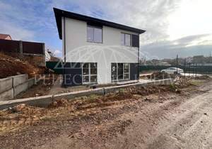 Дом 120м&sup2;, 2-этажный, участок 4 сот.  