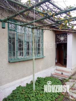 Дом 42м&sup2;, 3-этажный, участок 4 сот.  