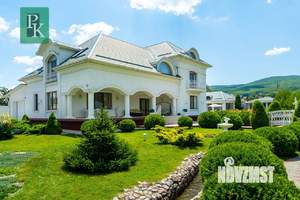 Дом 448м², 3-этажный, участок 50 сот.  