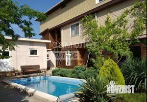 Дом 214м², 3-этажный, участок 7 сот.  