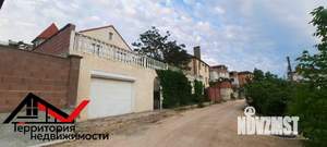 Дом 240м², 3-этажный, участок 6 сот.  