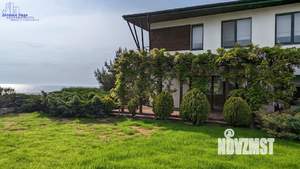 Дом 750м&sup2;, 2-этажный, участок 10 сот.  