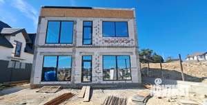 Дом 312м², 2-этажный, участок 6 сот.  