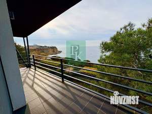 Дом 500м&sup2;, 2-этажный, участок 10 сот.  