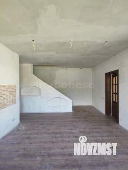 Дом 404м², 3-этажный, участок 6 сот.  