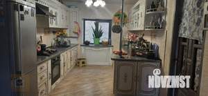 Дом 254м², 2-этажный, участок 10 сот.  