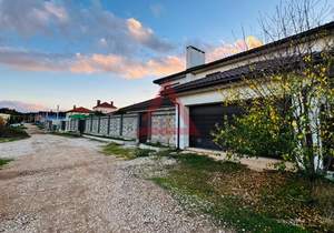 Дом 293м², 2-этажный, участок 8 сот.  