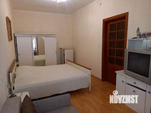 Дом 301м&sup2;, 3-этажный, участок 5 сот.  