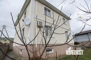 Дом 263м², 3-этажный, участок 6 сот.  