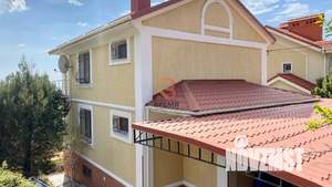 Дом 160м², 3-этажный, участок 10 сот.  