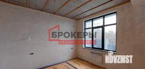 Дом 180м&sup2;, 2-этажный, участок 4 сот.  