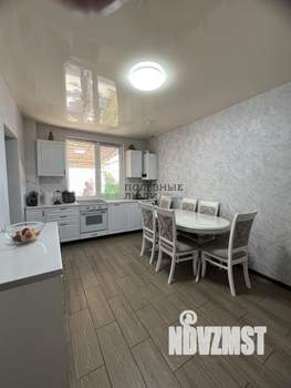 Дом 90м&sup2;, 2-этажный, участок 4 сот.  