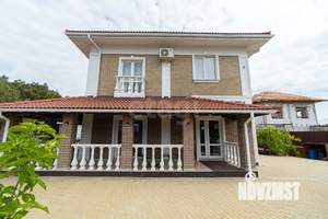 Дом 180м², 2-этажный, участок 7 сот.  