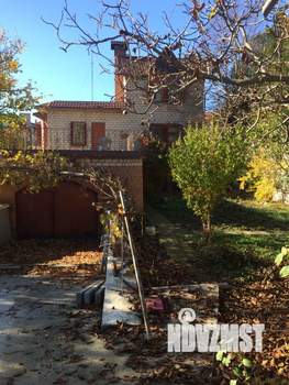 Дом 272м², 3-этажный, участок 6 сот.  