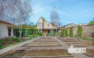 Дом 176м&sup2;, 2-этажный, участок 10 сот.  