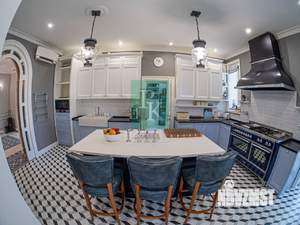 Коттедж 624м², 4-этажный, участок 27 сот.  