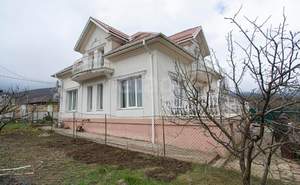 Дом 219м², 2-этажный, участок 10 сот.  