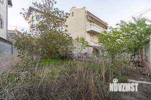 Дом 168м&sup2;, 3-этажный, участок 3 сот.  