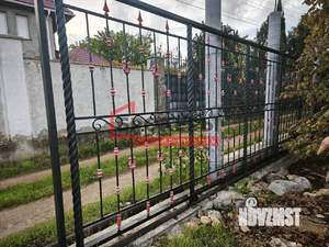 Дом 100м², 2-этажный, участок 6 сот.  