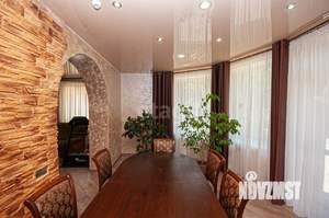 Дом 203м², 3-этажный, участок 10 сот.  