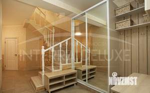 Дом 330м&sup2;, 2-этажный, участок 8 сот.  