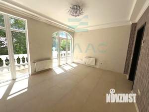 Дом 170м², 2-этажный, участок 3 сот.  