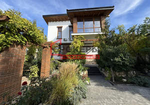 Дом 187м², 2-этажный, участок 5 сот.  