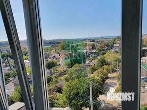 Дом 295м&sup2;, 4-этажный, участок 3 сот.  