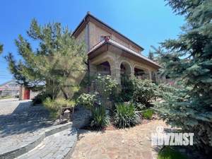 Дом 240м&sup2;, 3-этажный, участок 9 сот.  