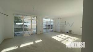 Дом 335м², 2-этажный, участок 5 сот.  