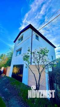 Дом 193м², 3-этажный, участок 6 сот.  