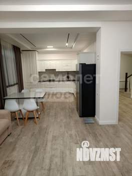 Дом 220м&sup2;, 2-этажный, участок 9 сот.  