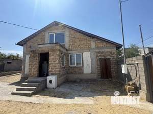 Дом 220м&sup2;, 2-этажный, участок 5 сот.  