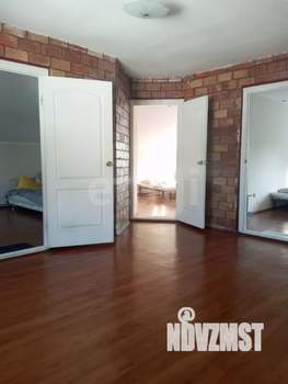 Дом 263м&sup2;, 2-этажный, участок 3 сот.  