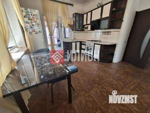 Дом 200м², 2-этажный, участок 8 сот.  