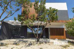 Дом 108м&sup2;, 2-этажный, участок 4 сот.  