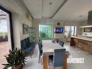 Дом 500м&sup2;, 2-этажный, участок 10 сот.  