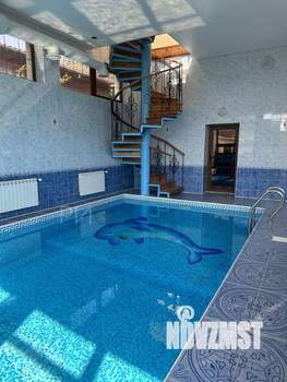 Дом 698м&sup2;, 3-этажный, участок 16 сот.  