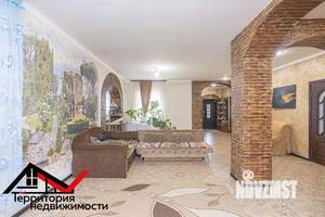 Дом 290м², 3-этажный, участок 5 сот.  