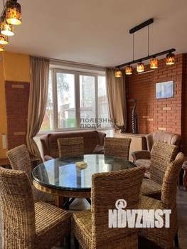 Дом 240м², 2-этажный, участок 6 сот.  