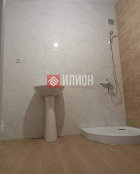 Дом 200м&sup2;, 2-этажный, участок 4 сот.  