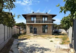 Дом 204м², 2-этажный, участок 5 сот.  