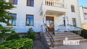 Коттедж 700м², 4-этажный, участок 8 сот.  