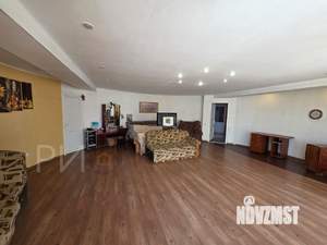 Дом 478м², 3-этажный, участок 10 сот.  