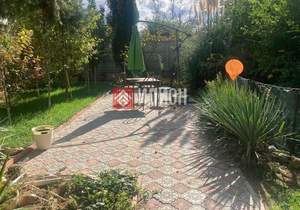 Дом 255м², 3-этажный, участок 8 сот.  