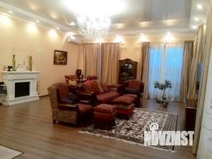 Дом 277м², 2-этажный, участок 8 сот.  