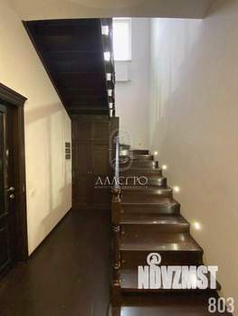 Дом 208м&sup2;, 2-этажный, участок 9 сот.  