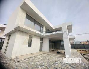 Дом 276м&sup2;, 2-этажный, участок 6 сот.  