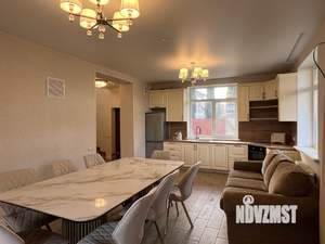 Дом 181м², 2-этажный, участок 4 сот.  
